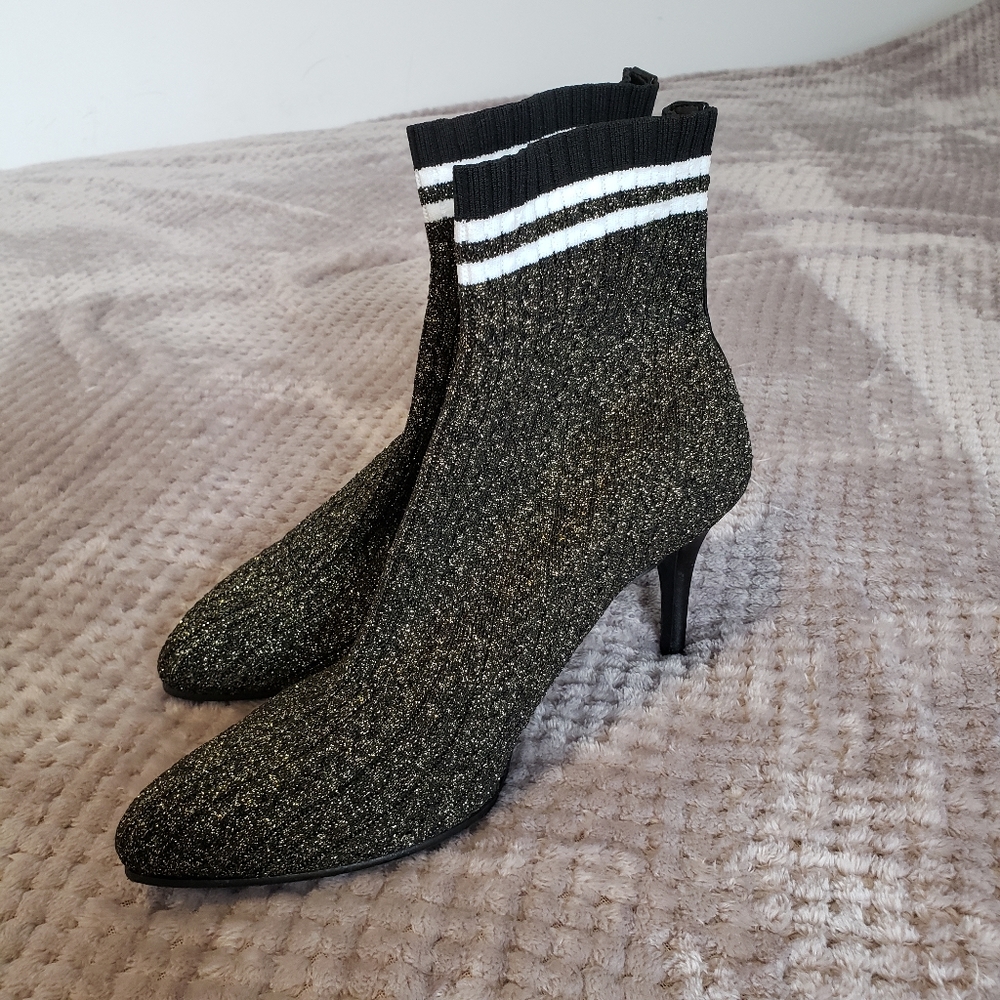 Stuart Weitzman Pointed toe Booties - Picture 6 of 8